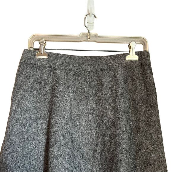 Tahari grey wool blend knit skirt. Size small - Picture 2 of 8
